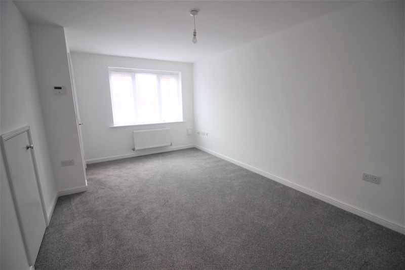 3 bed house for sale in Swan Lane, Ollerton, ng22 7