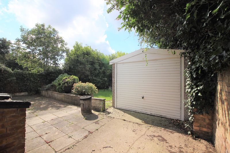 3 bed house for sale in Dove Croft, New Ollerton, NG22  - Property Image 16