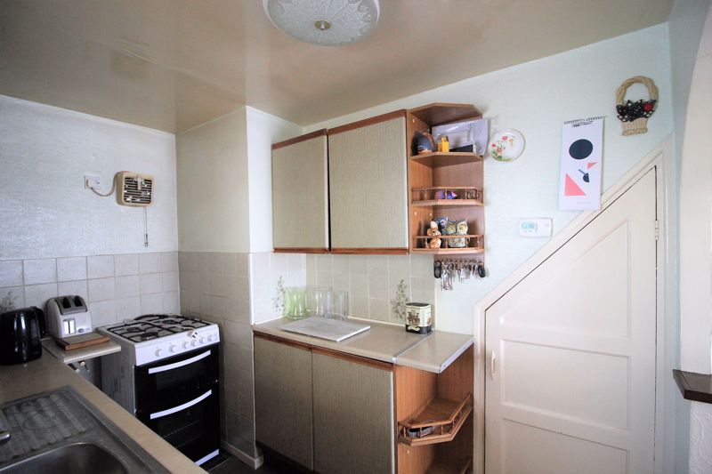 3 bed house for sale in Dove Croft, New Ollerton, NG22  - Property Image 7