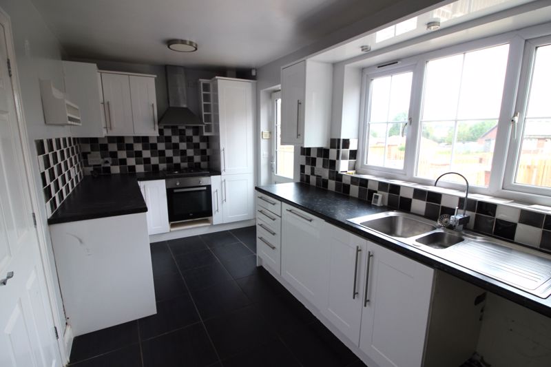 3 bed house for sale in Lime Tree Road, New Ollerton, NG22 2