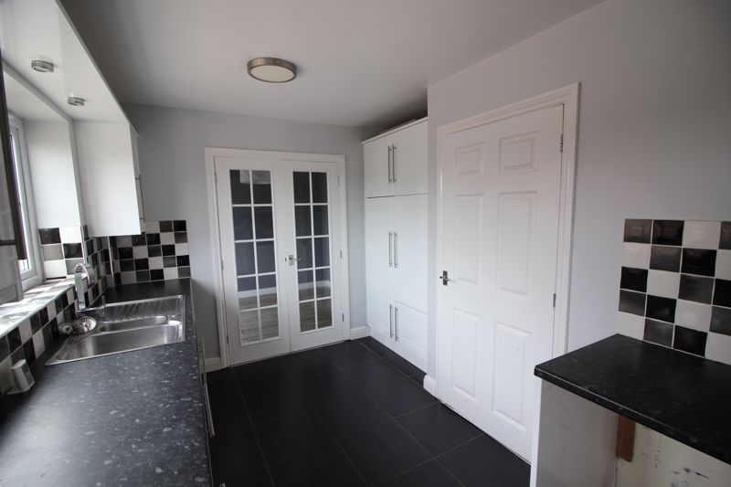 3 bed house for sale in Lime Tree Road, New Ollerton, NG22 3