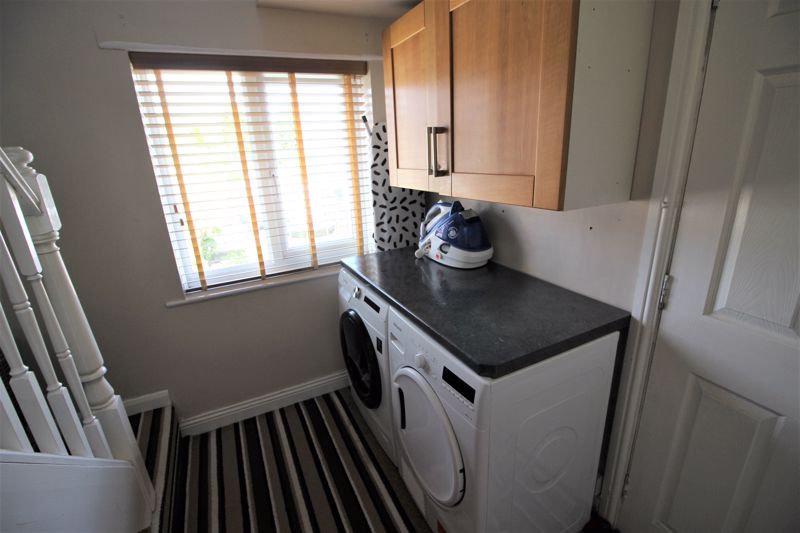 3 bed house to rent in Fourth Avenue, Edwinstowe, NG21 18