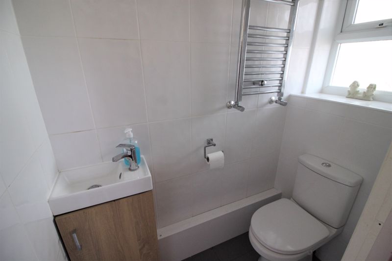 3 bed house to rent in Fourth Avenue, Edwinstowe, NG21 8