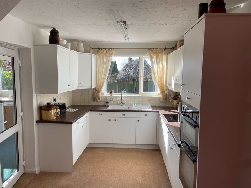 3 bed house for sale in Greendale Avenue, Edwinstowe, NG21 8