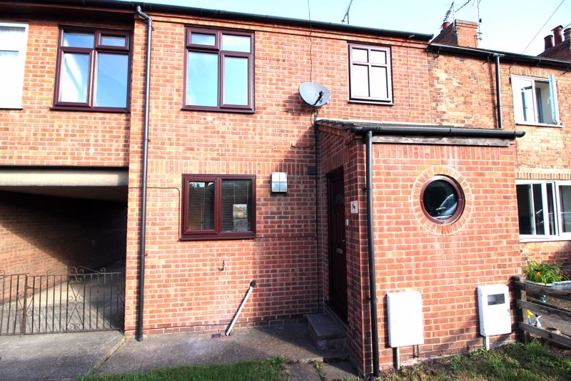 3 bed house for sale in Forest Road, New Ollerton, NG22  - Property Image 1