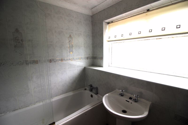 3 bed house for sale in Stuart Avenue, New Ollerton, NG22 11