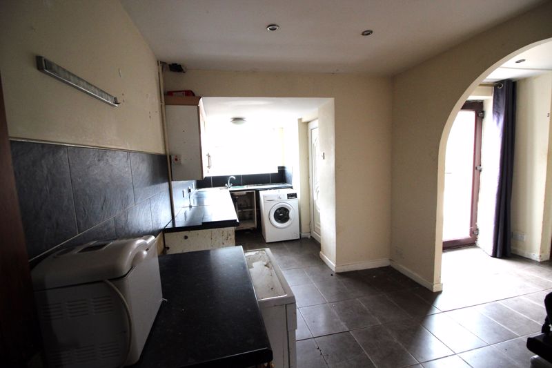 3 bed house for sale in Stuart Avenue, New Ollerton, NG22 4