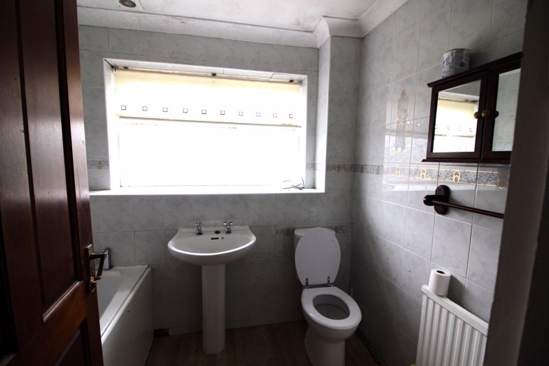 3 bed house for sale in Stuart Avenue, New Ollerton, NG22 10