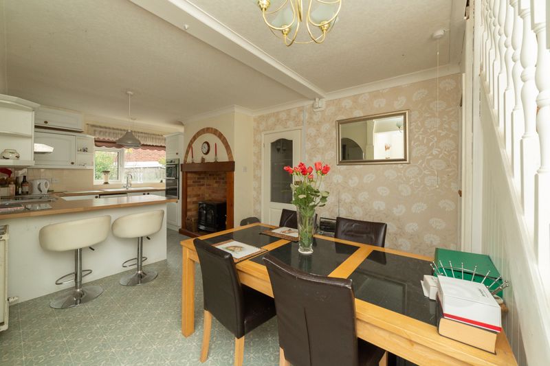 4 bed bungalow for sale in New Hill, Walesby, NG22  - Property Image 12