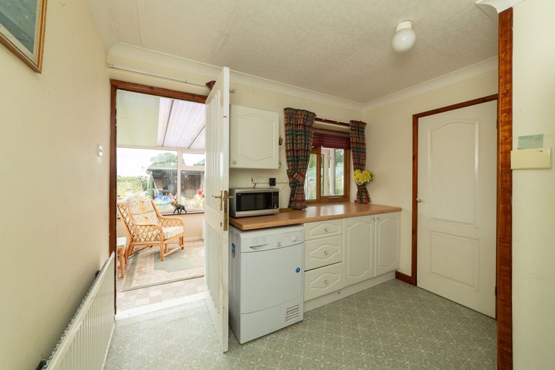 4 bed bungalow for sale in New Hill, Walesby, NG22  - Property Image 13