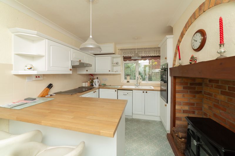 4 bed bungalow for sale in New Hill, Walesby, NG22 7