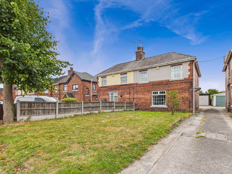 3 bed house for sale in Larch Road, Ollerton, NG22, NG22