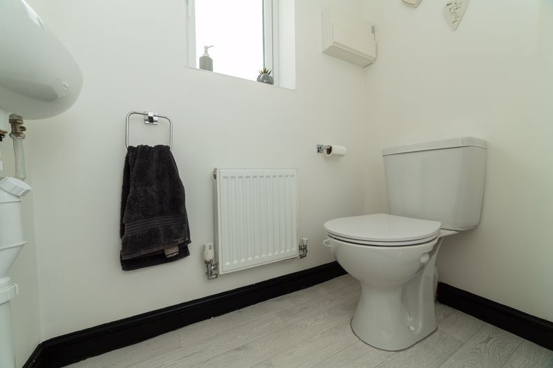 3 bed house for sale in Riverdale Road, Ollerton, NG22 4