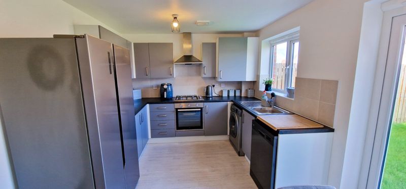3 bed house for sale in Riverdale Road, New Ollerton, NG22 7