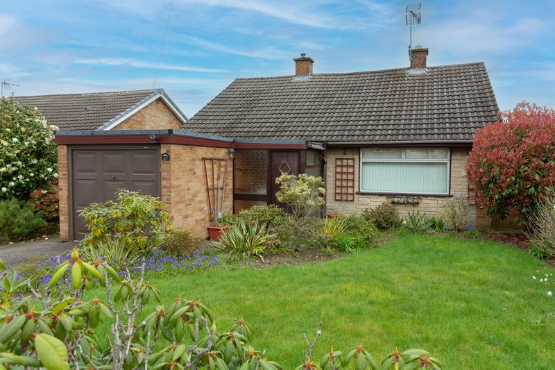 3 bed bungalow for sale in Henton Road, Edwinstowe, NG21 1