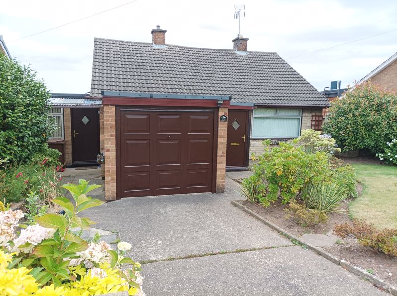 3 bed bungalow for sale in Henton Road, Edwinstowe, NG21 2