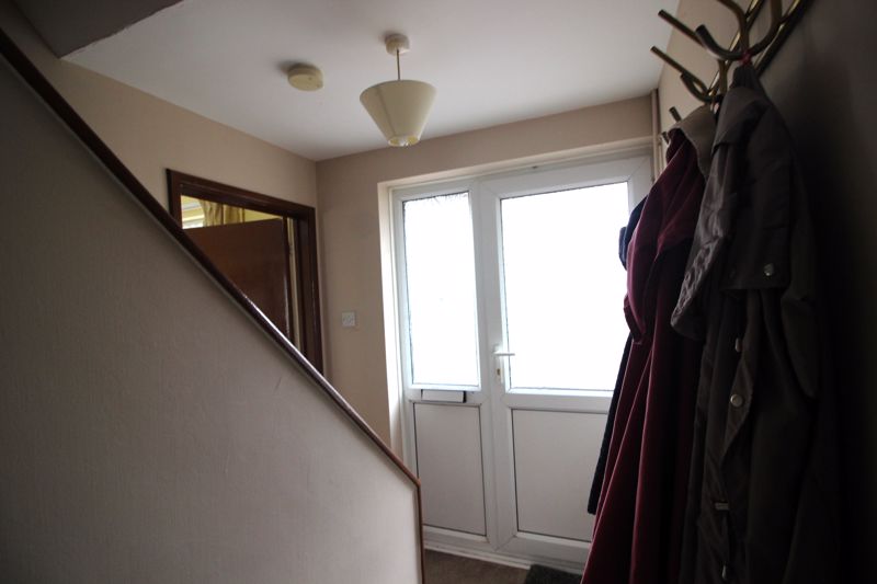 3 bed house for sale in Cedar Lane, New Ollerton, NG22  - Property Image 2