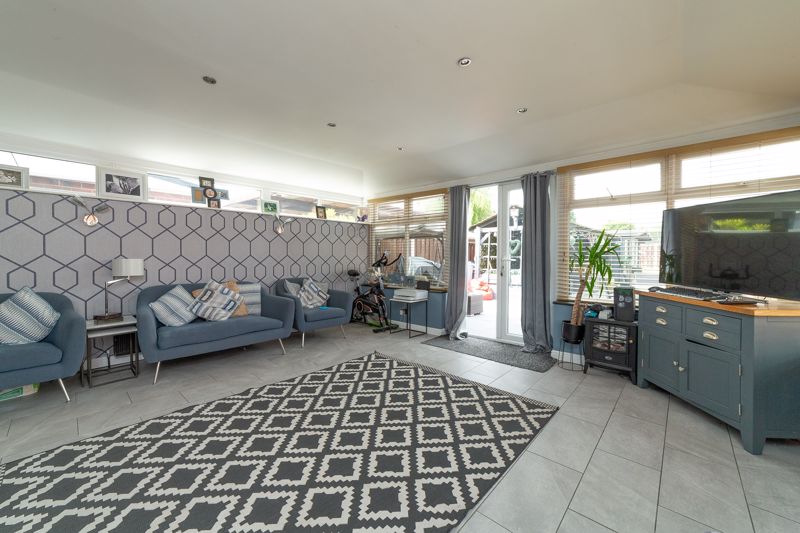 3 bed house for sale in Briar Road, Ollerton, NG22 11