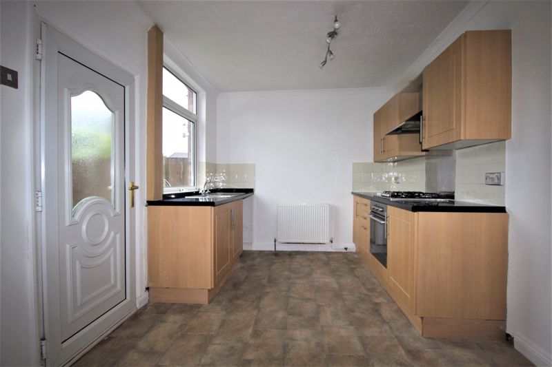 3 bed house to rent in Poplar Street, Ollerton, NG22  - Property Image 4