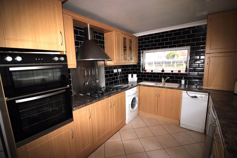 3 bed house for sale in Petersmith Drive, Ollerton , NG22 4