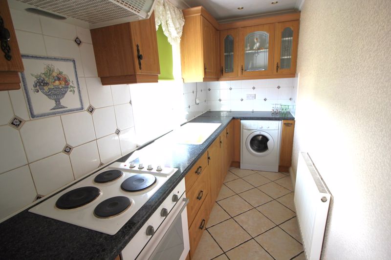 3 bed house for sale in Main Road, Boughton, NG22  - Property Image 3