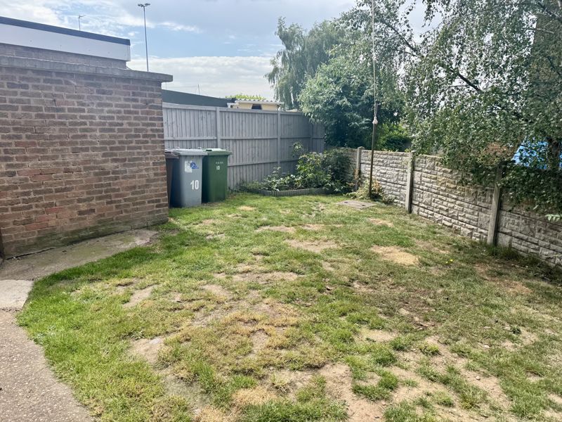 3 bed house for sale in Petersmith Drive, Newark, NG22 15