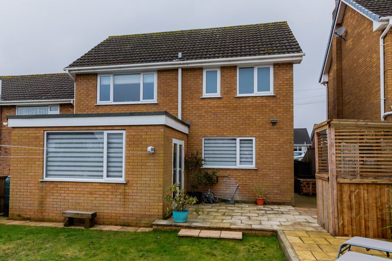 3 bed house for sale in Manvers Crescent, Edwinstowe, NG21 20