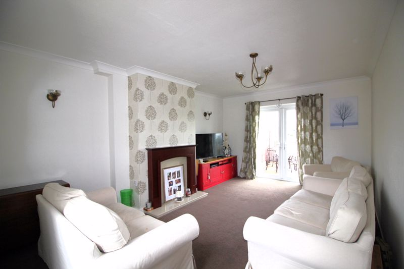 4 bed house for sale in Lansbury Road, Edwinstowe, NG21  - Property Image 3