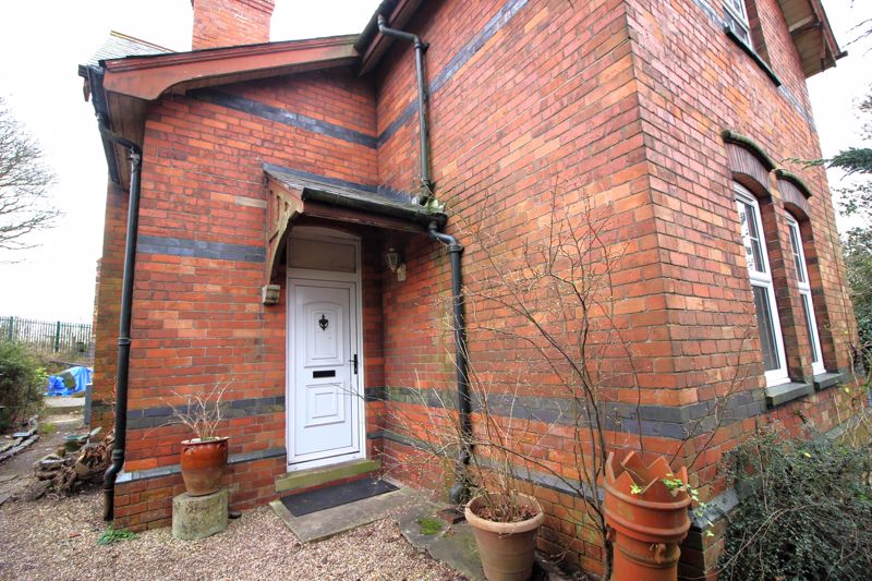 3 bed house for sale in Station Road, Ollerton, NG22  - Property Image 2