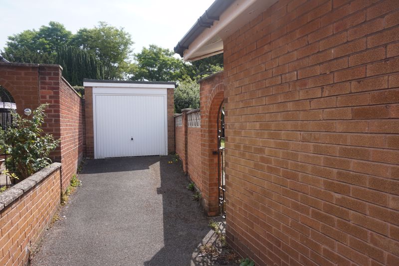 3 bed bungalow for sale in Manor Close, Boughton, NG22 20