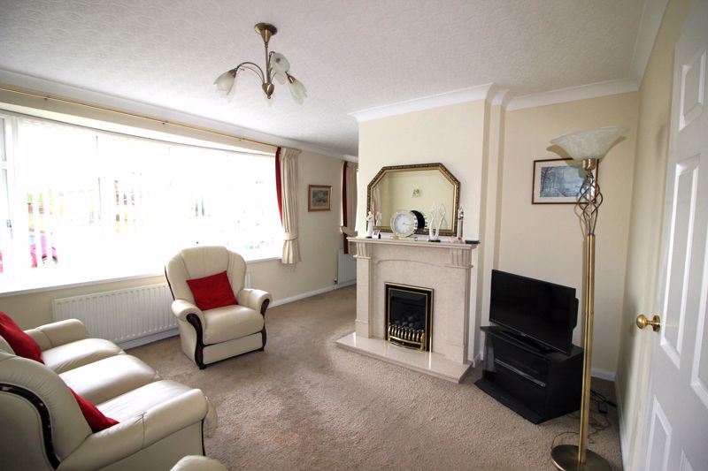 3 bed bungalow for sale in Manor Close, Boughton, NG22 3