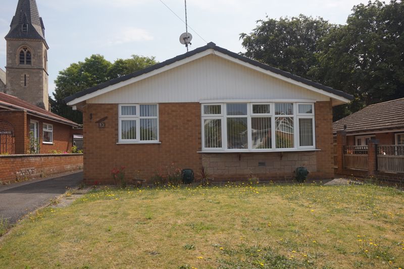 3 bed bungalow for sale in Manor Close, Boughton, NG22 4