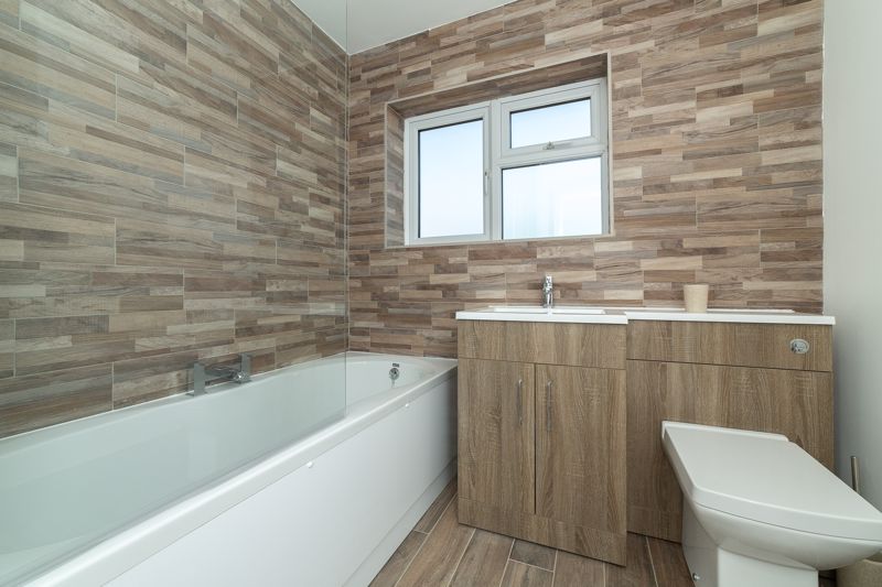 3 bed bungalow for sale in Highfields Drive, Bilsthorpe, NG22  - Property Image 8