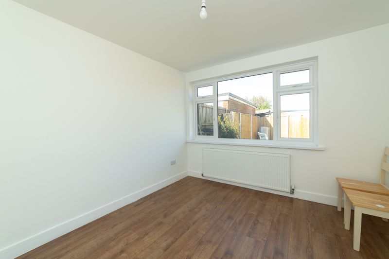 3 bed bungalow for sale in Highfields Drive, Bilsthorpe, NG22  - Property Image 10