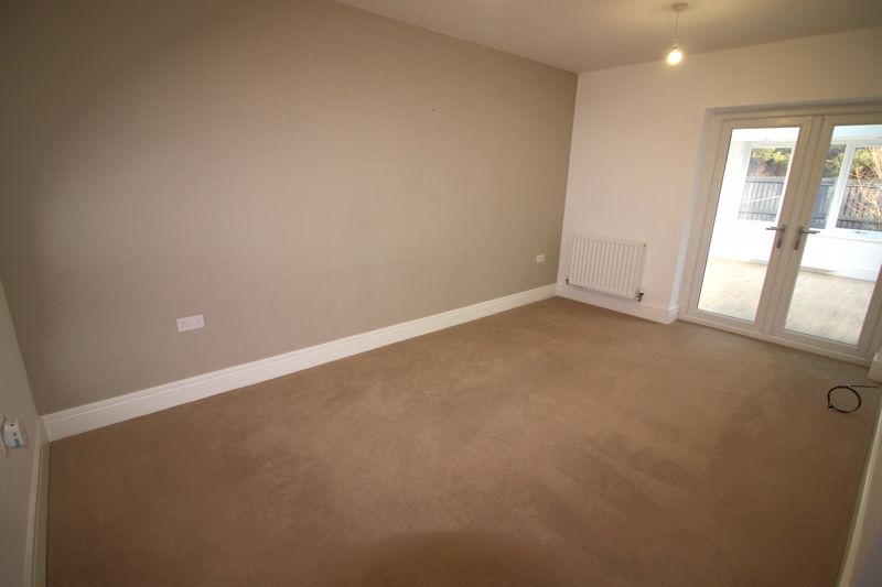 3 bed house to rent in Kingfisher Way, Ollerton, NG22 6