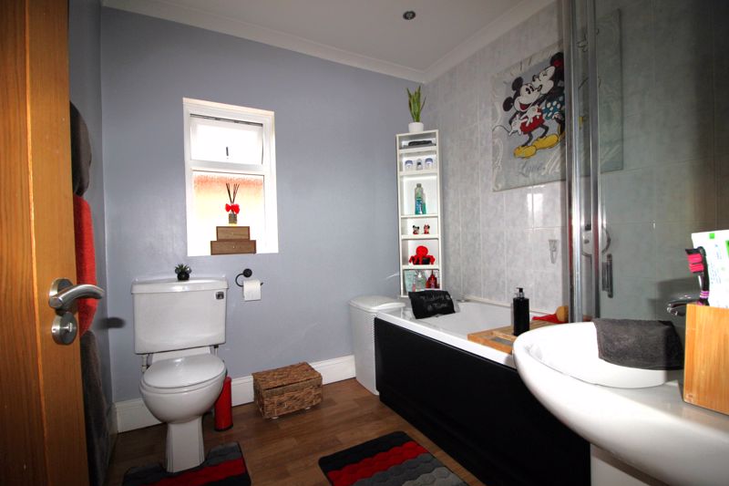 3 bed house for sale in Larch Road, New Ollerton, NG22  - Property Image 19