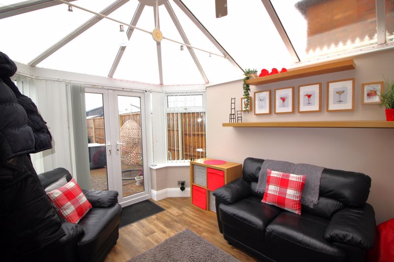 3 bed house for sale in Larch Road, New Ollerton, NG22 7