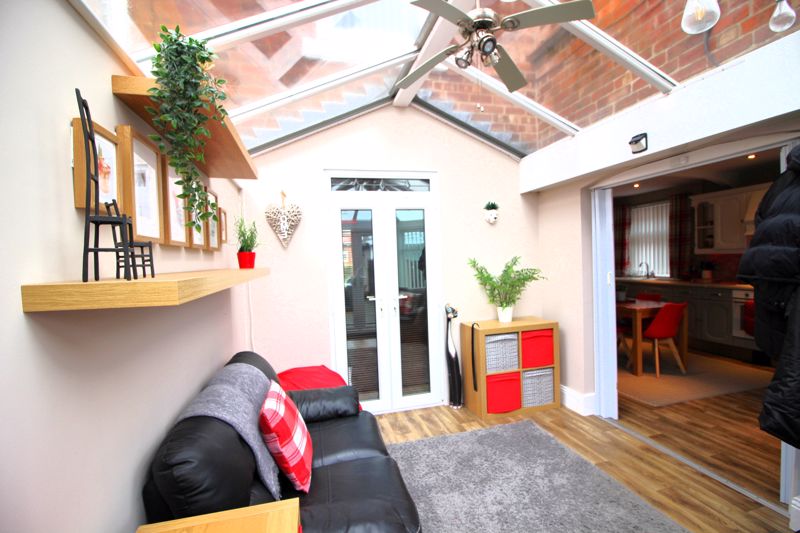3 bed house for sale in Larch Road, New Ollerton, NG22 8