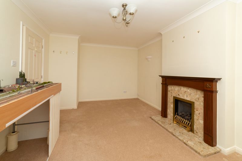 2 bed bungalow for sale in The Furze, Kirton , NG22  - Property Image 3