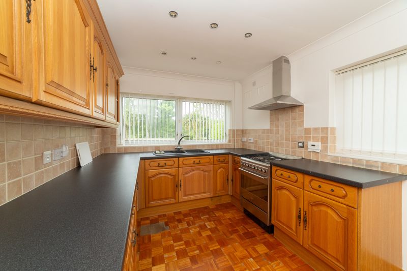 2 bed bungalow for sale in The Furze, Kirton , NG22 4