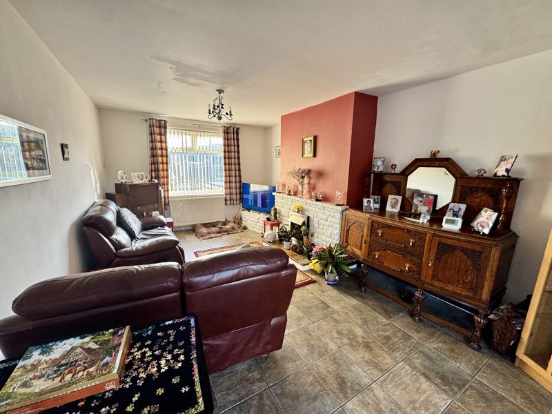 3 bed house for sale in Main Road, Newark, NG22 3