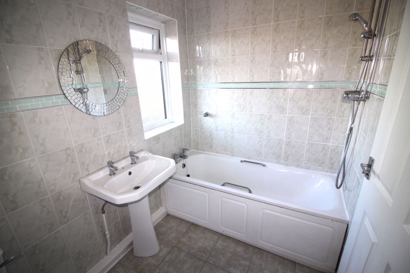 3 bed house for sale in Breck Bank, Ollerton, NG22  - Property Image 11