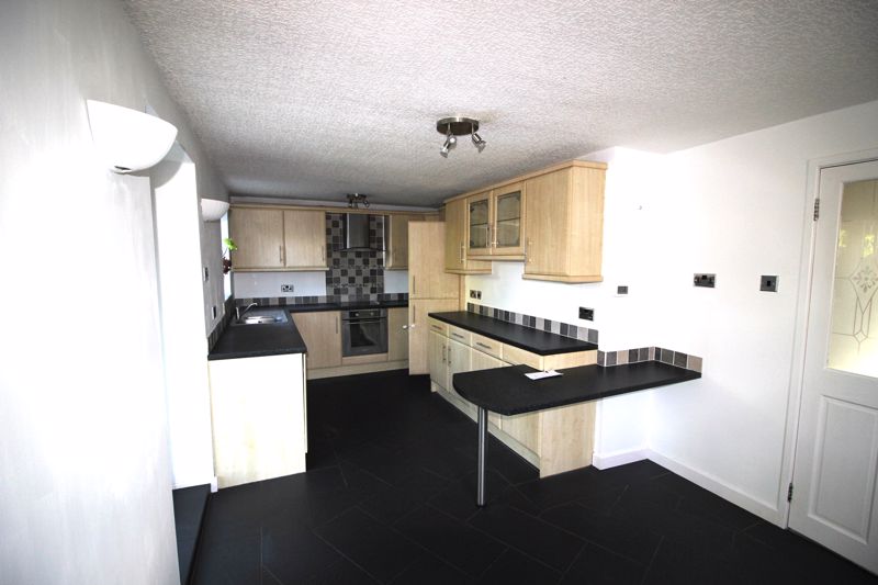 3 bed house for sale in Breck Bank, Ollerton, NG22 3