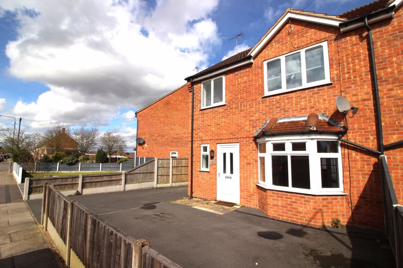 3 bed house for sale in Robin Hood Avenue, Warsop, NG20 1