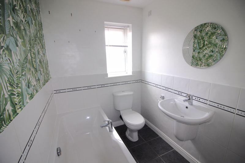 3 bed house for sale in Robin Hood Avenue, Warsop, NG20  - Property Image 14