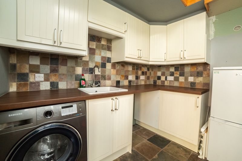 3 bed house for sale in Market Place, Ollerton , NG22 4