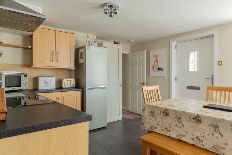 3 bed house for sale in Station Road, Ollerton, NG22  - Property Image 2