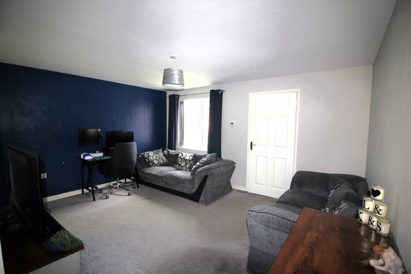 3 bed house for sale in Canary Grove, New Ollerton, NG22 4