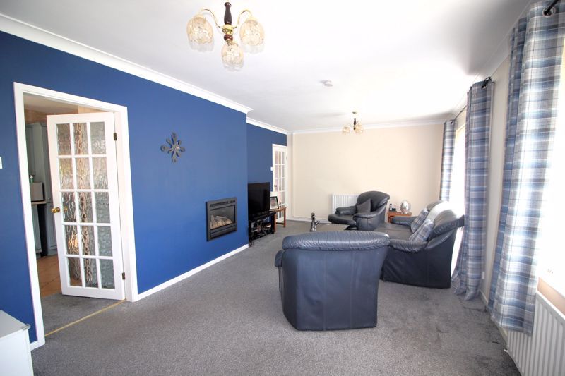3 bed house for sale in Hardwick Drive, Ollerton, NG22 5