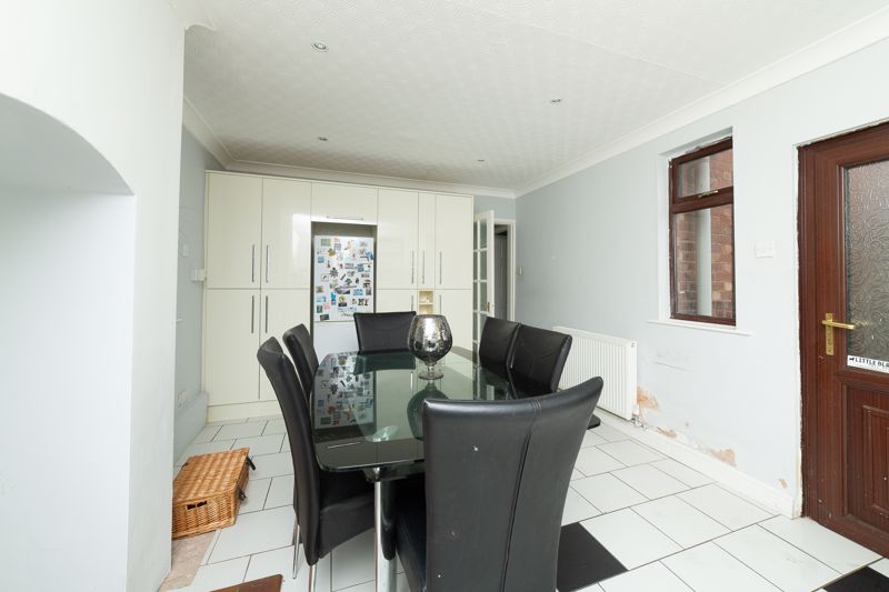 3 bed house for sale in Whinney Lane, New Ollerton, NG22  - Property Image 4